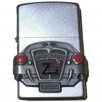 Le briquet Tempete Zippo Cadillac reprend le design de la calandre de la voiture myhtique