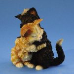 Paolo & Amalia un gros calin de chat comme le prouve cette statuette.