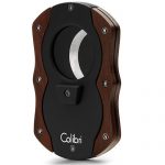 Voici le Coupe Cigare Bois (wood) par Colibri adapté à tous les formats avec ses 3 poinçons de tailles différentes. LIVRAISON GRATUITE. www.boutiquestgermain.com